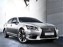  Lexus LS    