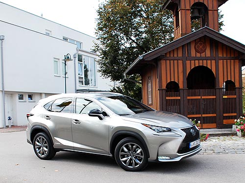 Lexus вывел на украинский рынок новый кроссовер Lexus NX