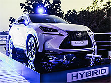 Lexus NX 300h    JetSetter Ice Party.   . 