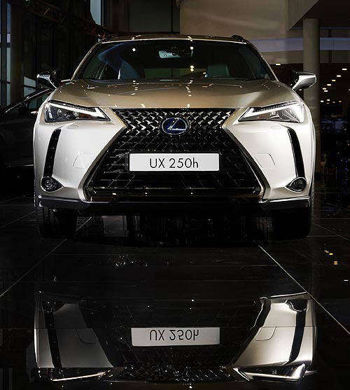        Lexus UX250h    Ninja - Lexus