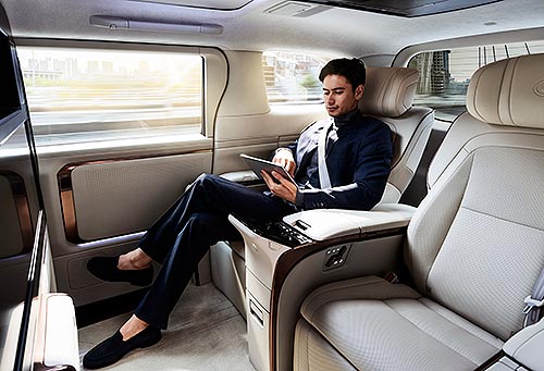 Lexus    Lexus LM - Lexus