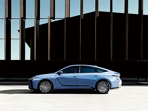    Lexus ES.  ALMAZ GROUP - Lexus