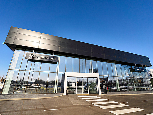 Lexus    :   