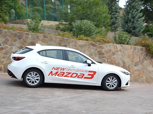 Mazda3 стала автомобилем года в Украине - Mazda