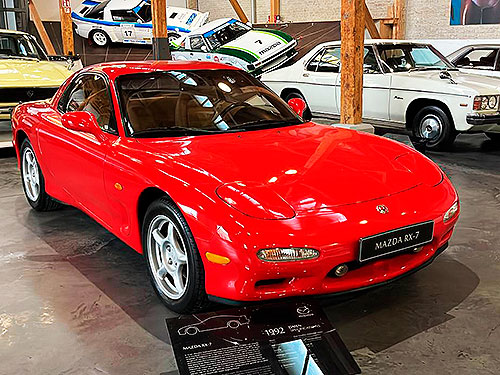  Mazda      - Mazda