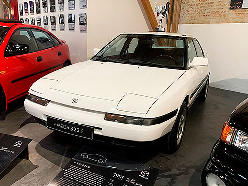  Mazda      - Mazda