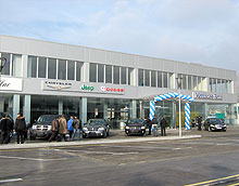        Mercedes-Benz