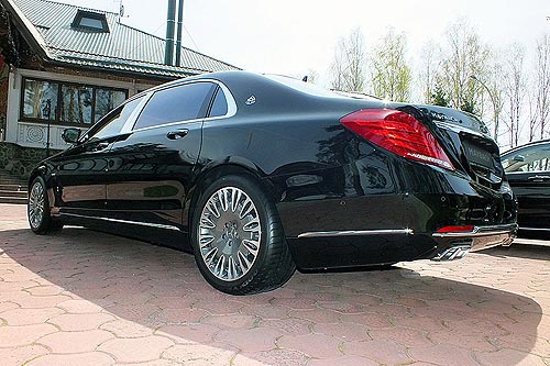     Mercedes-Maybach S-