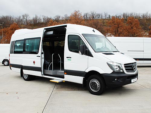       Mercedes-Benz Arobus Sprinter