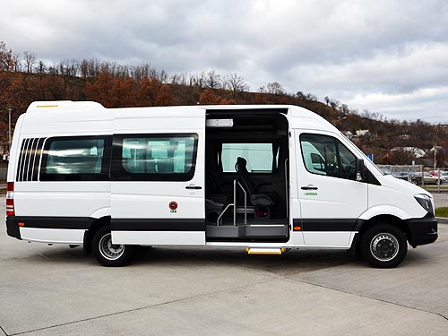       Mercedes-Benz Arobus Sprinter