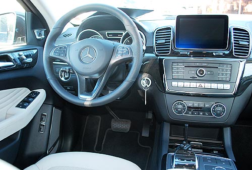    Mercedes-Benz Roadshow Star Experience