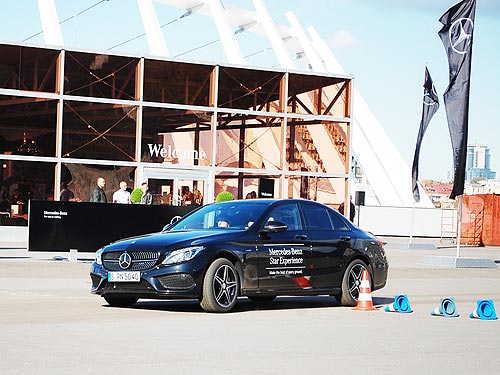    Mercedes-Benz Roadshow Star Experience