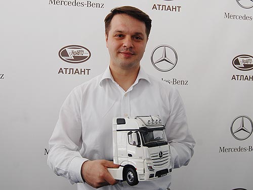    2017      - Mercedes-Benz