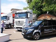  :    Mercedes-Benz  