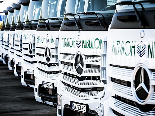    15  Mercedes-Benz Actros   - Mercedes-Benz