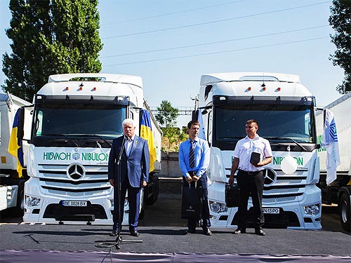 �������� ��������� �������� 15 ���������� Mercedes-Benz Actros ������ ��������� - Mercedes-Benz