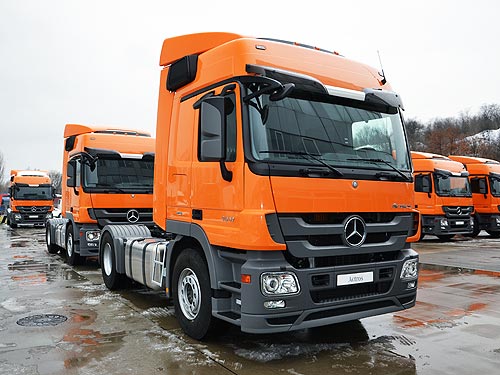   Mercedes-Benz       2019 
