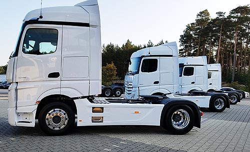   Mercedes-Benz Actros       - Mercedes-Benz