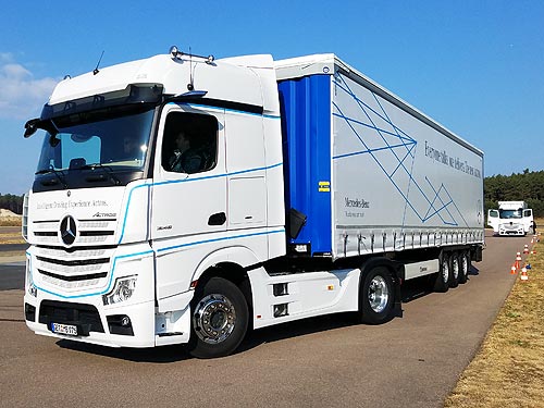   Mercedes-Benz Actros       - Mercedes-Benz