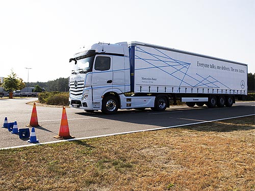 Почему новый Mercedes-Benz Actros стал самым «продвинутым» грузовиком в мире - Mercedes-Benz