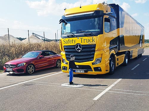 Почему новый Mercedes-Benz Actros стал самым «продвинутым» грузовиком в мире - Mercedes-Benz