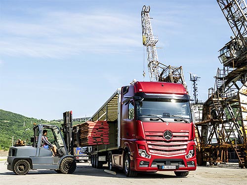   Mercedes-Benz Actros       - Mercedes-Benz