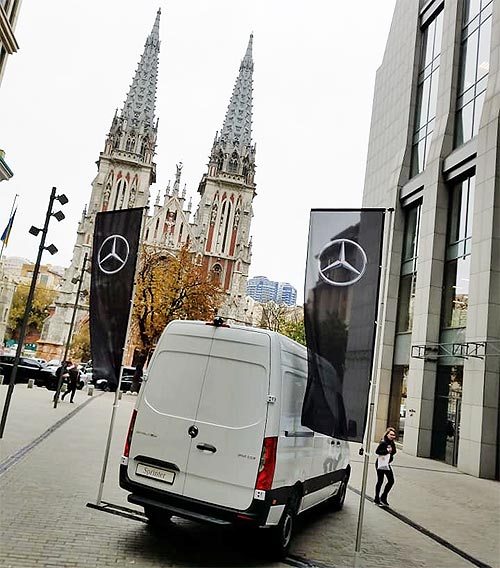 Mercedes-Benz     Sprinter - Mercedes-Benz
