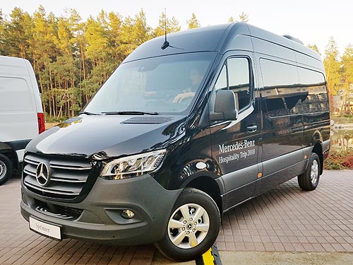     Mercedes-Benz Sprinter.   - Mercedes-Benz