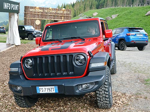   44   .    Camp Jeep 2019 - Jeep