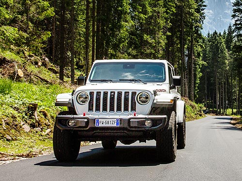 Jeep       Gladiator.   - Jeep