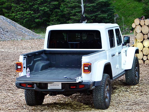 Jeep       Gladiator.   - Jeep