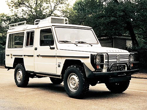 Mercedes-Benz Gelandewagen  40 .    - Mercedes-Benz