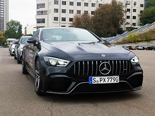 Mercedes-Benz Star Experience:   