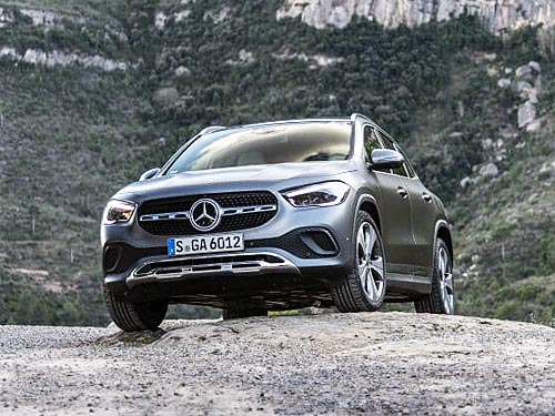  Mercedes-Benz GLA   .  