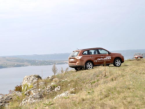 ������ ���������� � ����� Mitsubishi Outlander