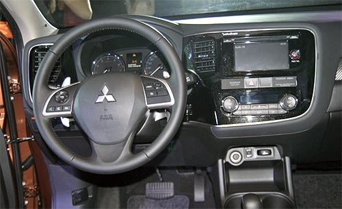������ ���������� � ����� Mitsubishi Outlander