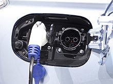  Plug-in Hybrid EV  Mitsubishi    - Mitsubishi