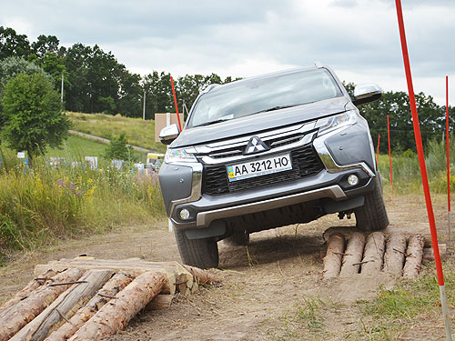      Mitsubishi Pajero Sport