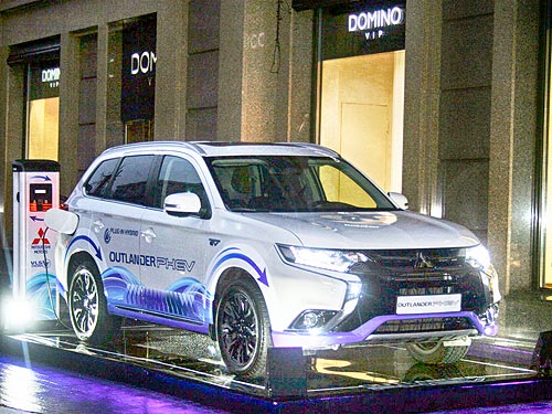 Mitsubishi Outlander PHEV        