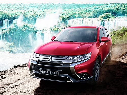     7-  Mitsubishi Outlander - Mitsubishi