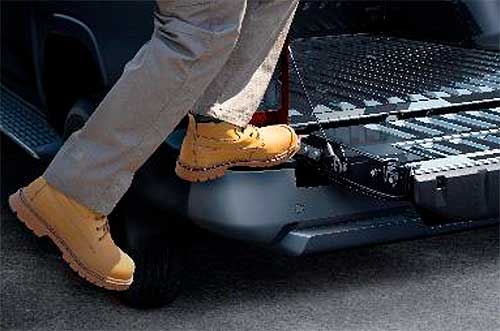  :        Mitsubishi L200 - Mitsubishi