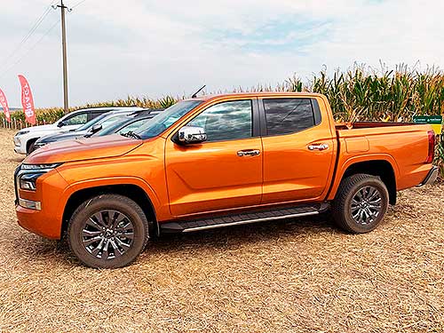       Mitsubishi L200 - Mitsubishi