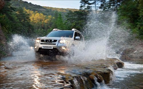     Nissan X-Trail     - Nissan