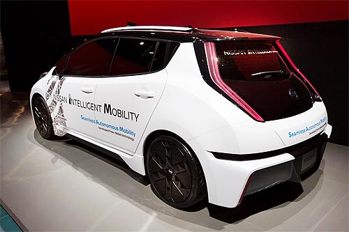 Nissan  CES 2017     - Nissan