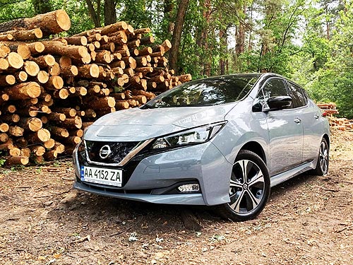  .     Nissan Leaf