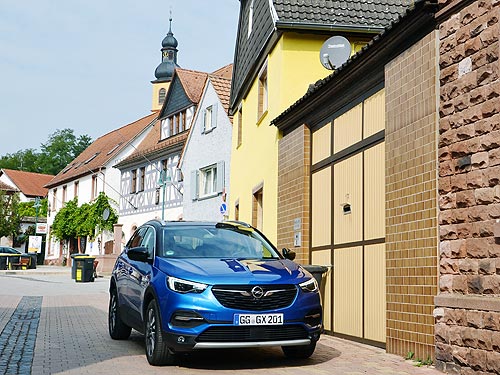     Opel Grandland X.    - Opel
