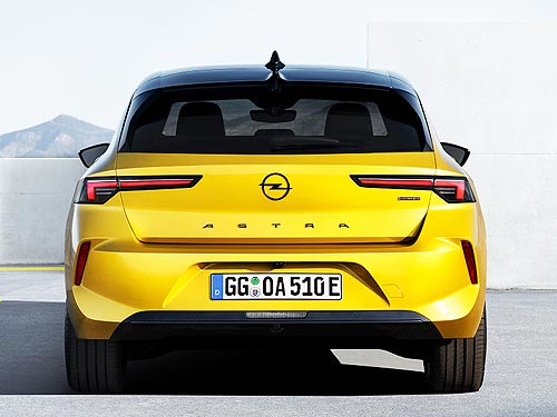    Opel Astra.      2022  - Opel