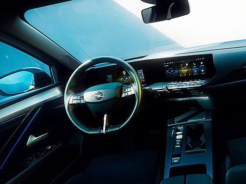 ���� ���� ��������� ������� Opel Astra �� ��������� Opel Astra Sports Tourer - Opel