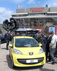  Peugeot 107    3-  