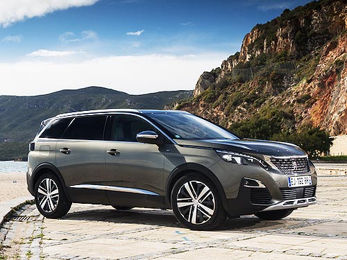  SUV PEUGEO 5008          